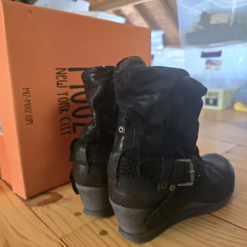 Black Women's Booties MIZ MOOZ - Picture 4 of 10